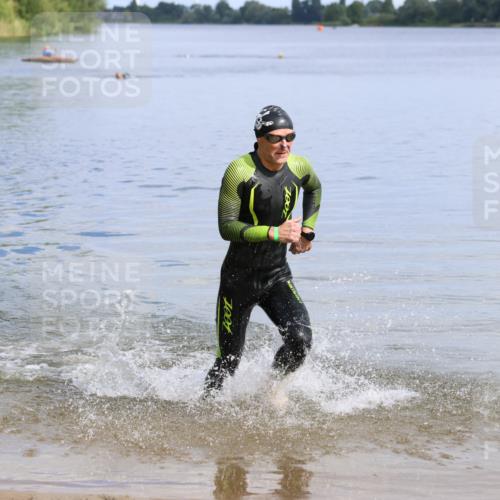 16.06.2024 - 26. Vierlanden-Triathlon Strokosch-Dieckow http://msf.ph/oto/6319163 16.06.2024 10:11:23 Schwimmen 213, 213 meine-sportfotos.de