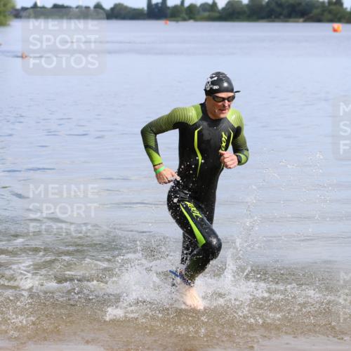 16.06.2024 - 26. Vierlanden-Triathlon Strokosch-Dieckow http://msf.ph/oto/6319201 16.06.2024 10:11:23 Schwimmen 213, 213 meine-sportfotos.de