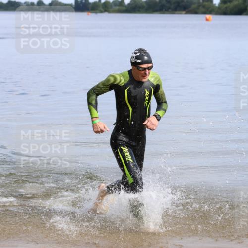 16.06.2024 - 26. Vierlanden-Triathlon Strokosch-Dieckow http://msf.ph/oto/6319216 16.06.2024 10:11:23 Schwimmen 213, 213 meine-sportfotos.de