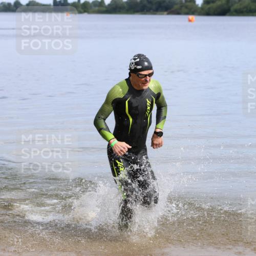 16.06.2024 - 26. Vierlanden-Triathlon Strokosch-Dieckow http://msf.ph/oto/6319230 16.06.2024 10:11:23 Schwimmen 213, 213 meine-sportfotos.de