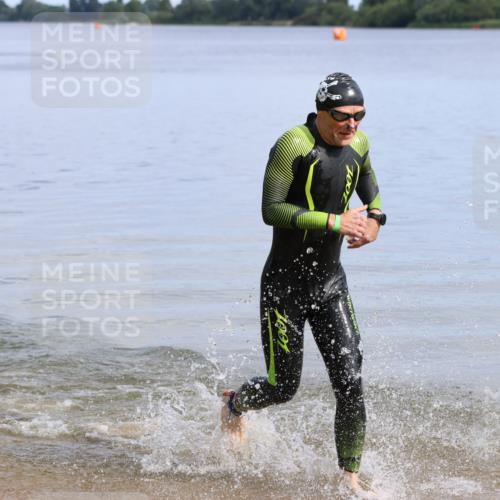 16.06.2024 - 26. Vierlanden-Triathlon Strokosch-Dieckow http://msf.ph/oto/6319255 16.06.2024 10:11:23 Schwimmen 213, 213 meine-sportfotos.de