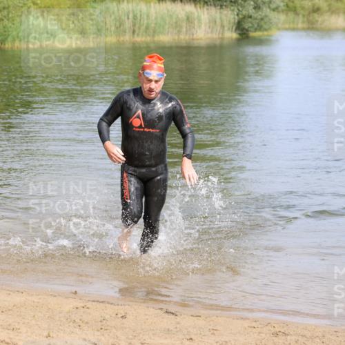 16.06.2024 - 26. Vierlanden-Triathlon Strokosch-Dieckow http://msf.ph/oto/6319270 16.06.2024 10:11:31 Schwimmen 200, 213, 200, 213 meine-sportfotos.de