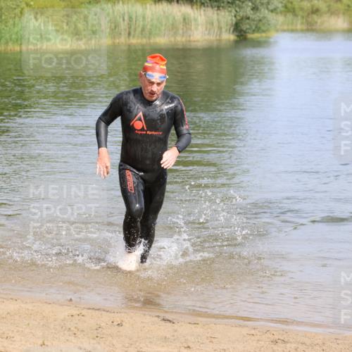 16.06.2024 - 26. Vierlanden-Triathlon Strokosch-Dieckow http://msf.ph/oto/6319287 16.06.2024 10:11:31 Schwimmen 200, 213, 200, 213 meine-sportfotos.de