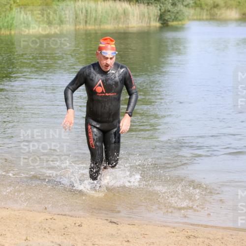 16.06.2024 - 26. Vierlanden-Triathlon Strokosch-Dieckow http://msf.ph/oto/6319308 16.06.2024 10:11:32 Schwimmen 200, 213, 200, 213 meine-sportfotos.de