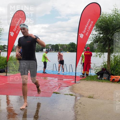 16.06.2024 - 7 Türme Triathlon KatJ http://msf.ph/oto/6319321 16.06.2024 11:58:30 Schwimmen 409, 455, 466, 545, 590 meine-sportfotos.de