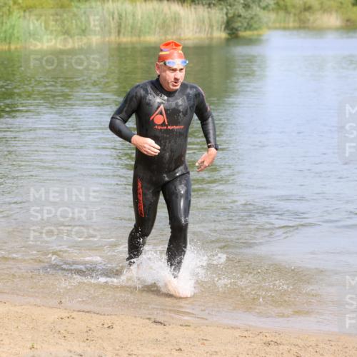 16.06.2024 - 26. Vierlanden-Triathlon Strokosch-Dieckow http://msf.ph/oto/6319330 16.06.2024 10:11:32 Schwimmen 200, 213, 200, 213 meine-sportfotos.de