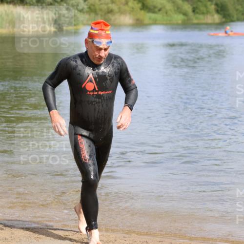 16.06.2024 - 26. Vierlanden-Triathlon Strokosch-Dieckow http://msf.ph/oto/6319399 16.06.2024 10:11:33 Schwimmen 200, 213, 200, 213 meine-sportfotos.de