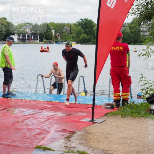 16.06.2024 - 7 Türme Triathlon KatJ http://msf.ph/oto/6319494 16.06.2024 11:59:01 Schwimmen 304, 350, 409, 414, 422, 448, 466, 545 meine-sportfotos.de