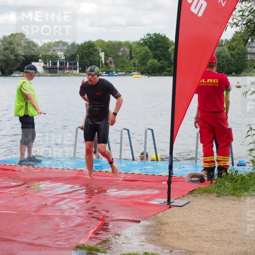 16.06.2024 - 7 Türme Triathlon KatJ http://msf.ph/oto/6319505 16.06.2024 11:59:01 Schwimmen 304, 350, 409, 414, 422, 448, 466, 545 meine-sportfotos.de