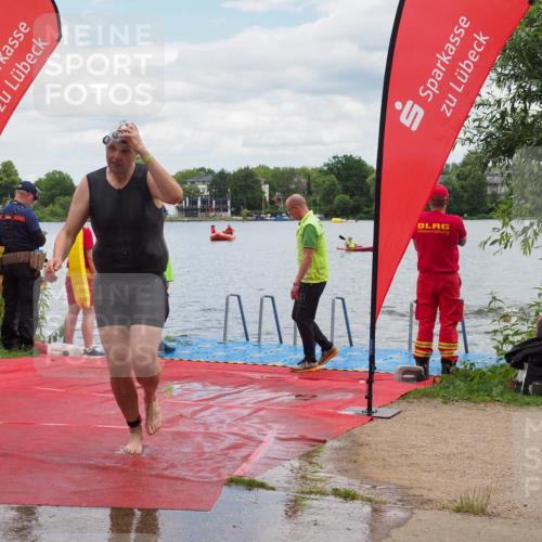 16.06.2024 - 7 Türme Triathlon KatJ http://msf.ph/oto/6319695 16.06.2024 11:59:23 Schwimmen 322, 350, 365, 414, 422, 448, 487, 558 meine-sportfotos.de