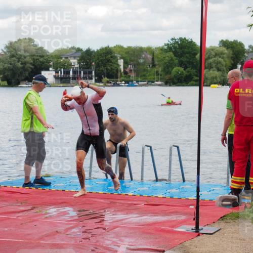 16.06.2024 - 7 Türme Triathlon KatJ http://msf.ph/oto/6319784 16.06.2024 11:59:43 Schwimmen 322, 365, 439, 487, 558 meine-sportfotos.de
