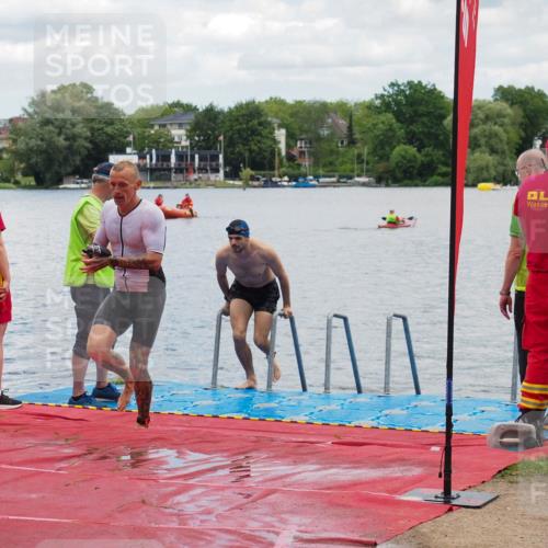 16.06.2024 - 7 Türme Triathlon KatJ http://msf.ph/oto/6319798 16.06.2024 11:59:44 Schwimmen 322, 365, 439, 487, 558 meine-sportfotos.de