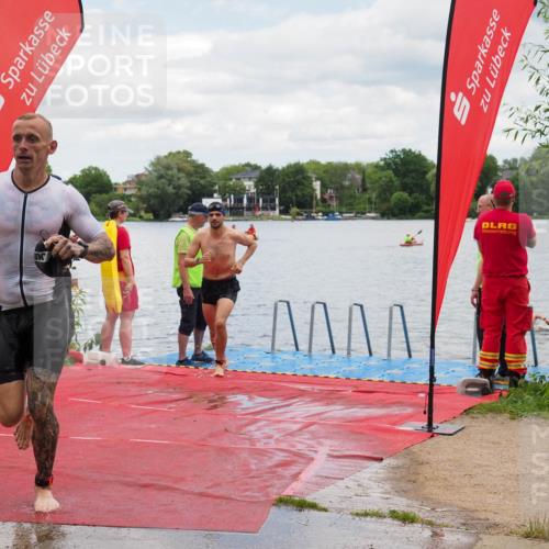 16.06.2024 - 7 Türme Triathlon KatJ http://msf.ph/oto/6319814 16.06.2024 11:59:45 Schwimmen 322, 365, 439, 487, 558 meine-sportfotos.de