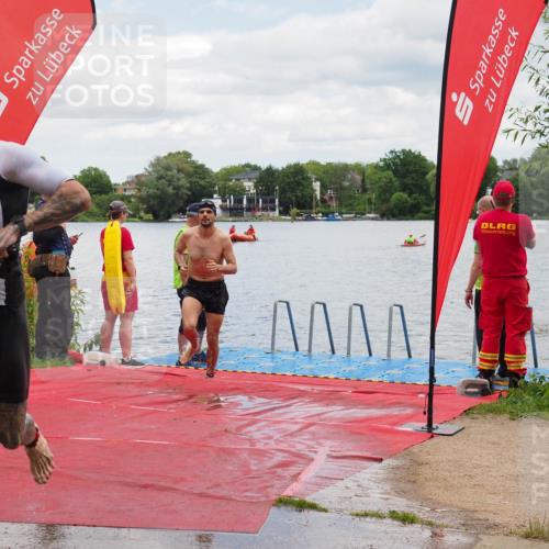 16.06.2024 - 7 Türme Triathlon KatJ http://msf.ph/oto/6319823 16.06.2024 11:59:46 Schwimmen 322, 365, 439, 487, 558 meine-sportfotos.de