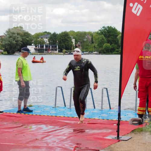 16.06.2024 - 7 Türme Triathlon KatJ http://msf.ph/oto/6319839 16.06.2024 11:59:54 Schwimmen 322, 365, 439 meine-sportfotos.de