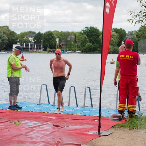 16.06.2024 - 7 Türme Triathlon KatJ http://msf.ph/oto/6319891 16.06.2024 12:00:02 Schwimmen 322, 365, 439 meine-sportfotos.de