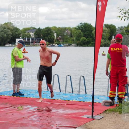 16.06.2024 - 7 Türme Triathlon KatJ http://msf.ph/oto/6319905 16.06.2024 12:00:03 Schwimmen 322, 365, 439 meine-sportfotos.de