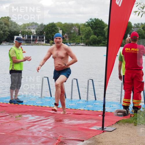 16.06.2024 - 7 Türme Triathlon KatJ http://msf.ph/oto/6319964 16.06.2024 12:00:09 Schwimmen 322, 365, 439 meine-sportfotos.de
