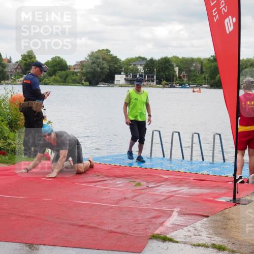 16.06.2024 - 7 Türme Triathlon KatJ http://msf.ph/oto/6320073 16.06.2024 12:02:18 Schwimmen 345, 403 meine-sportfotos.de