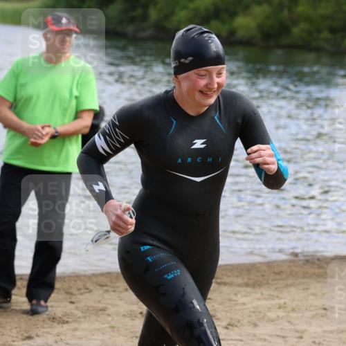 16.06.2024 - 26. Vierlanden-Triathlon Strokosch-Dieckow http://msf.ph/oto/6320093 16.06.2024 10:42:36 Schwimmen 195, 195 meine-sportfotos.de