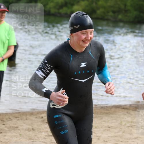 16.06.2024 - 26. Vierlanden-Triathlon Strokosch-Dieckow http://msf.ph/oto/6320098 16.06.2024 10:42:36 Schwimmen 195, 195 meine-sportfotos.de