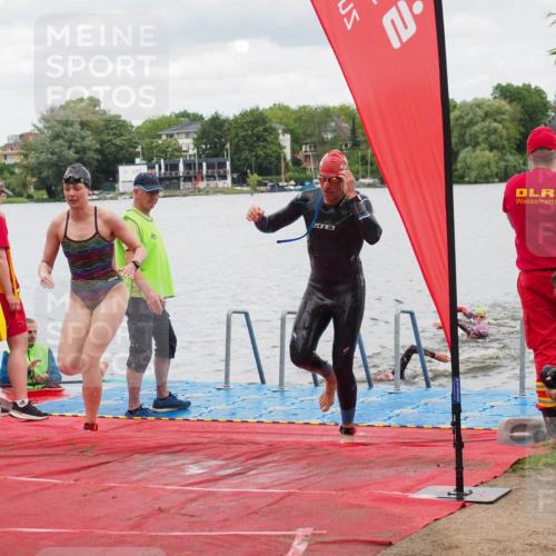 16.06.2024 - 7 Türme Triathlon KatJ http://msf.ph/oto/6320151 16.06.2024 12:07:18 Schwimmen 54, 67, 72, 129, 517, 571 meine-sportfotos.de