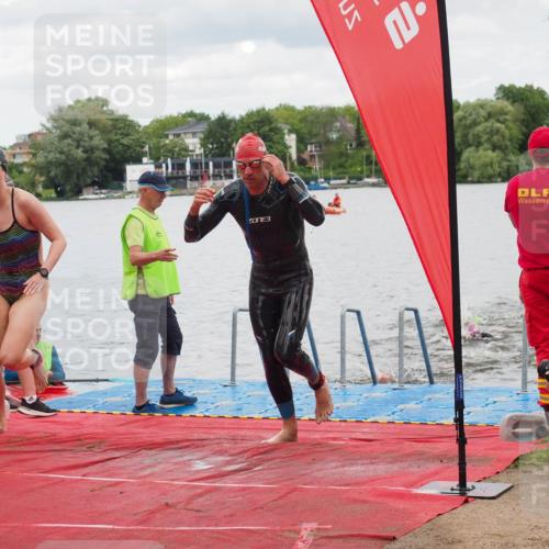 16.06.2024 - 7 Türme Triathlon KatJ http://msf.ph/oto/6320159 16.06.2024 12:07:18 Schwimmen 54, 67, 72, 129, 517, 571 meine-sportfotos.de