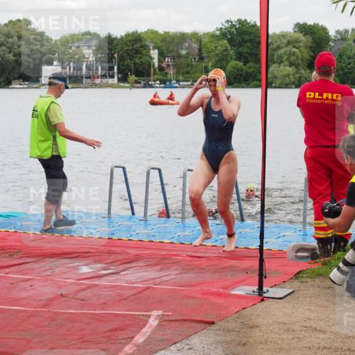 16.06.2024 - 7 Türme Triathlon KatJ http://msf.ph/oto/6320170 16.06.2024 12:07:22 Schwimmen 54, 67, 129, 517, 571 meine-sportfotos.de