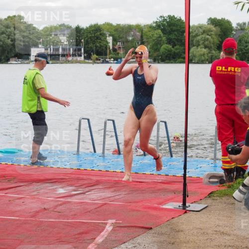 16.06.2024 - 7 Türme Triathlon KatJ http://msf.ph/oto/6320174 16.06.2024 12:07:22 Schwimmen 54, 67, 129, 517, 571 meine-sportfotos.de