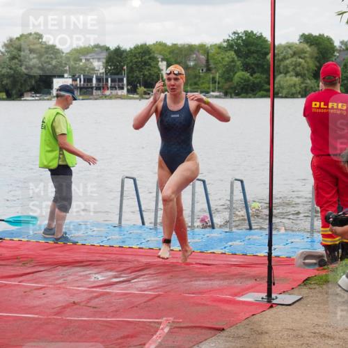 16.06.2024 - 7 Türme Triathlon KatJ http://msf.ph/oto/6320177 16.06.2024 12:07:22 Schwimmen 54, 67, 129, 517, 571 meine-sportfotos.de