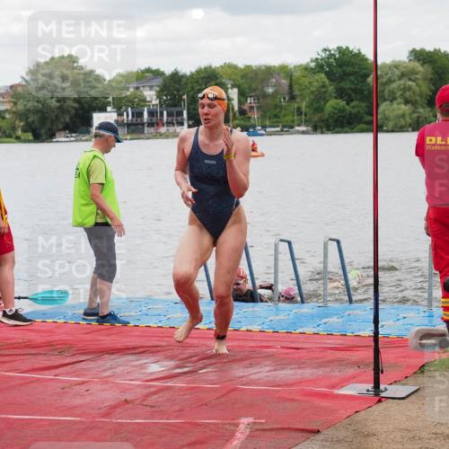 16.06.2024 - 7 Türme Triathlon KatJ http://msf.ph/oto/6320184 16.06.2024 12:07:23 Schwimmen 54, 67, 129, 517, 571 meine-sportfotos.de