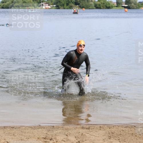 16.06.2024 - 26. Vierlanden-Triathlon Strokosch-Dieckow http://msf.ph/oto/6320192 16.06.2024 10:53:01 Schwimmen 238, 238 meine-sportfotos.de