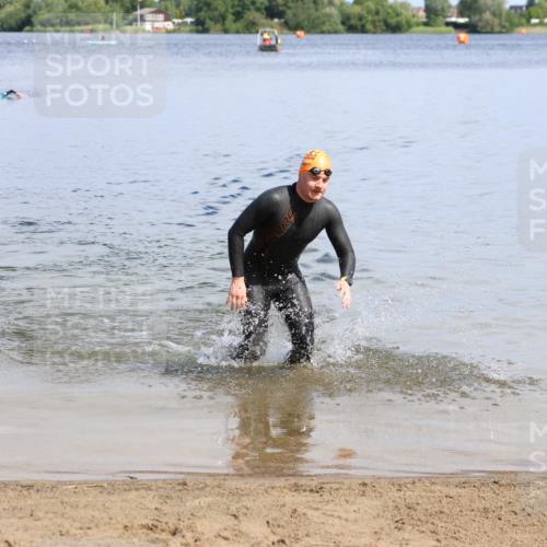 16.06.2024 - 26. Vierlanden-Triathlon Strokosch-Dieckow http://msf.ph/oto/6320202 16.06.2024 10:53:01 Schwimmen 238, 238 meine-sportfotos.de