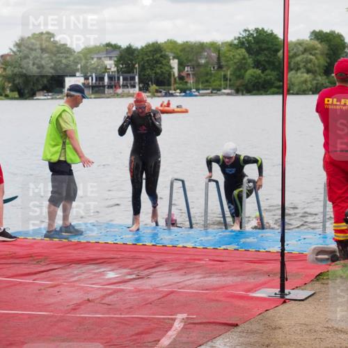 16.06.2024 - 7 Türme Triathlon KatJ http://msf.ph/oto/6320213 16.06.2024 12:07:26 Schwimmen 54, 67, 517, 571 meine-sportfotos.de