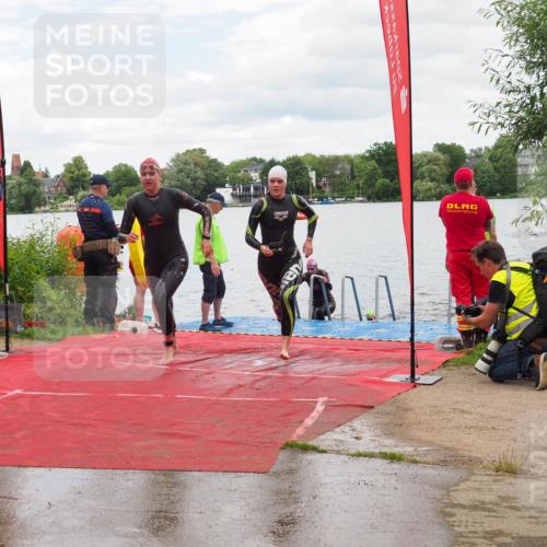 16.06.2024 - 7 Türme Triathlon KatJ http://msf.ph/oto/6320233 16.06.2024 12:07:29 Schwimmen 54, 67, 517, 571, 592 meine-sportfotos.de