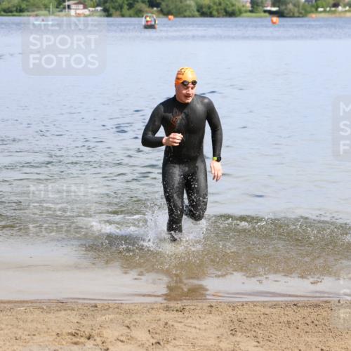 16.06.2024 - 26. Vierlanden-Triathlon Strokosch-Dieckow http://msf.ph/oto/6320237 16.06.2024 10:53:02 Schwimmen 238, 238 meine-sportfotos.de