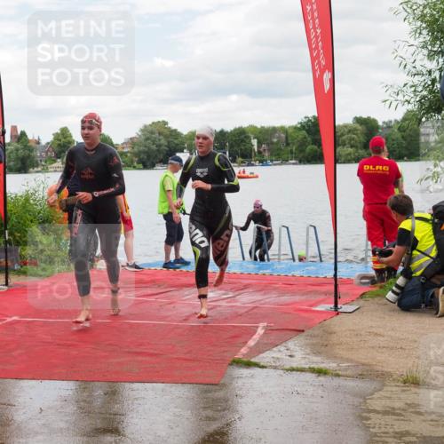 16.06.2024 - 7 Türme Triathlon KatJ http://msf.ph/oto/6320242 16.06.2024 12:07:29 Schwimmen 54, 67, 517, 571, 592 meine-sportfotos.de