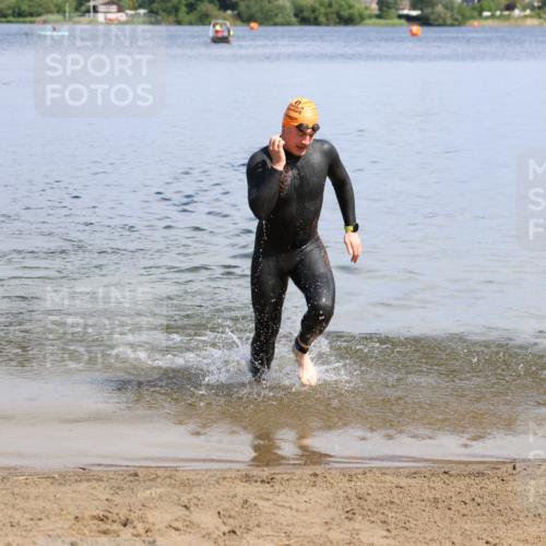 16.06.2024 - 26. Vierlanden-Triathlon Strokosch-Dieckow http://msf.ph/oto/6320248 16.06.2024 10:53:02 Schwimmen 238, 238 meine-sportfotos.de