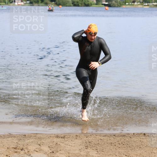 16.06.2024 - 26. Vierlanden-Triathlon Strokosch-Dieckow http://msf.ph/oto/6320282 16.06.2024 10:53:02 Schwimmen 238, 238 meine-sportfotos.de