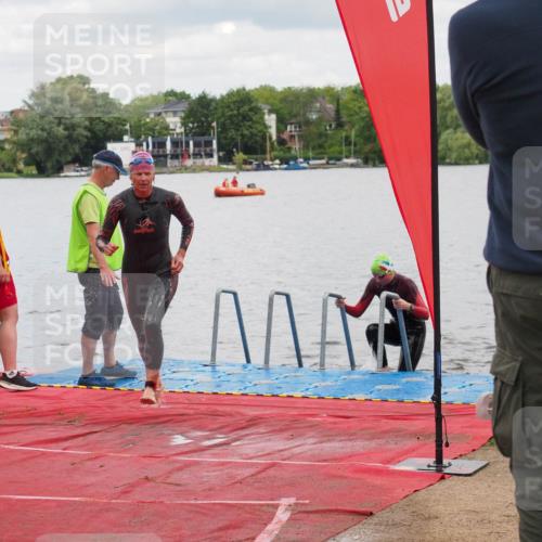 16.06.2024 - 7 Türme Triathlon KatJ http://msf.ph/oto/6320286 16.06.2024 12:07:32 Schwimmen 54, 67, 440, 517, 571, 592 meine-sportfotos.de