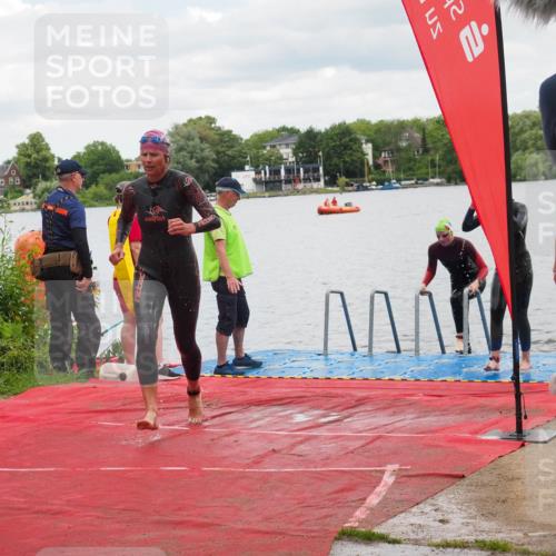 16.06.2024 - 7 Türme Triathlon KatJ http://msf.ph/oto/6320295 16.06.2024 12:07:33 Schwimmen 54, 67, 440, 571, 592 meine-sportfotos.de