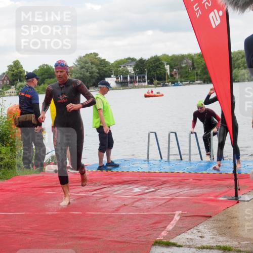 16.06.2024 - 7 Türme Triathlon KatJ http://msf.ph/oto/6320298 16.06.2024 12:07:33 Schwimmen 54, 67, 440, 571, 592 meine-sportfotos.de