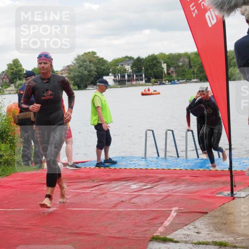 16.06.2024 - 7 Türme Triathlon KatJ http://msf.ph/oto/6320305 16.06.2024 12:07:34 Schwimmen 54, 67, 440, 571, 592 meine-sportfotos.de