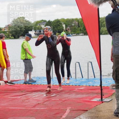 16.06.2024 - 7 Türme Triathlon KatJ http://msf.ph/oto/6320312 16.06.2024 12:07:35 Schwimmen 54, 67, 440, 571, 592 meine-sportfotos.de