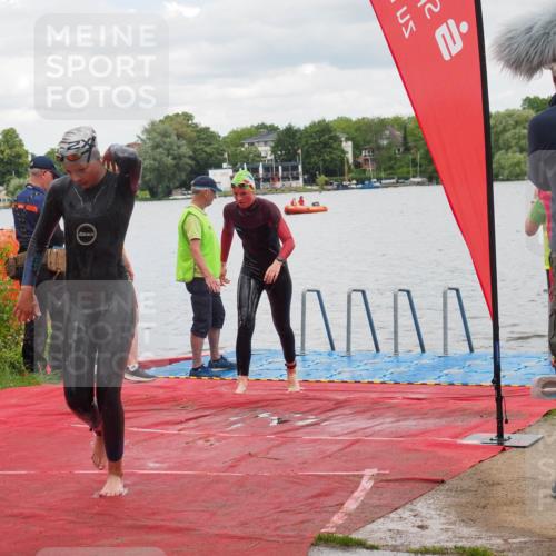 16.06.2024 - 7 Türme Triathlon KatJ http://msf.ph/oto/6320330 16.06.2024 12:07:36 Schwimmen 54, 67, 440, 571, 592 meine-sportfotos.de