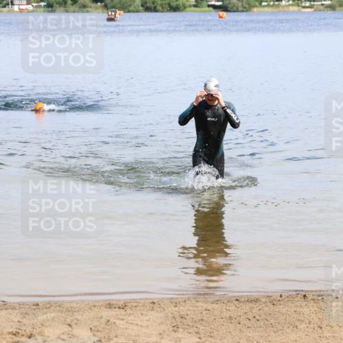 16.06.2024 - 26. Vierlanden-Triathlon Strokosch-Dieckow http://msf.ph/oto/6320332 16.06.2024 10:53:46 Schwimmen 241, 241 meine-sportfotos.de