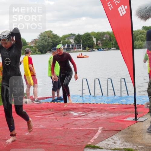 16.06.2024 - 7 Türme Triathlon KatJ http://msf.ph/oto/6320336 16.06.2024 12:07:36 Schwimmen 54, 67, 440, 571, 592 meine-sportfotos.de