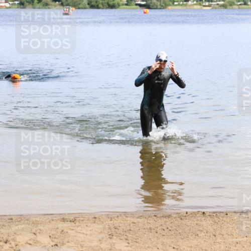 16.06.2024 - 26. Vierlanden-Triathlon Strokosch-Dieckow http://msf.ph/oto/6320365 16.06.2024 10:53:47 Schwimmen 241, 241 meine-sportfotos.de