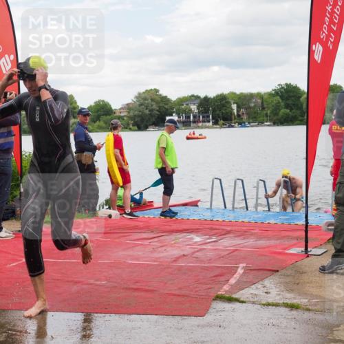 16.06.2024 - 7 Türme Triathlon KatJ http://msf.ph/oto/6320373 16.06.2024 12:07:45 Schwimmen 54, 440, 457, 544, 565, 571, 592 meine-sportfotos.de