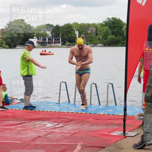 16.06.2024 - 7 Türme Triathlon KatJ http://msf.ph/oto/6320384 16.06.2024 12:07:48 Schwimmen 54, 440, 457, 544, 565, 571, 592 meine-sportfotos.de